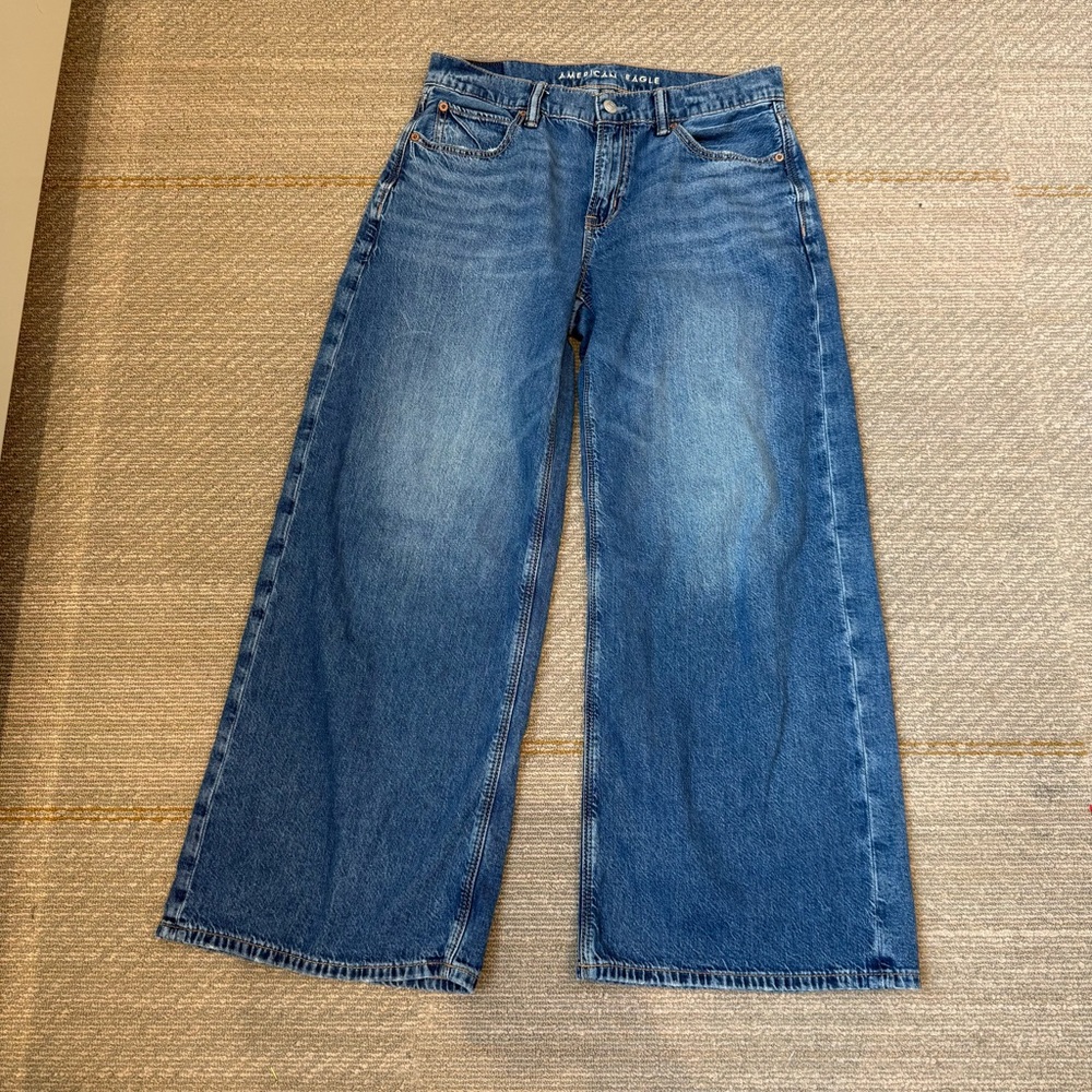 American Eagle Strigid Low Rise Ultra Wide Leg Jeans Women’s Sz 2 Short Blue - Picture 6 of 16